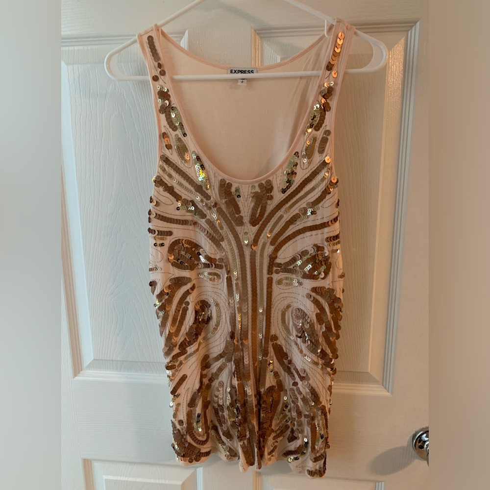 Sequin tank